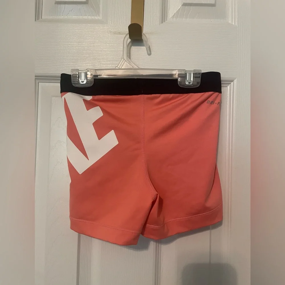 Nike Women's Coral Athletic Pro Shorts - Picture 2 of 3